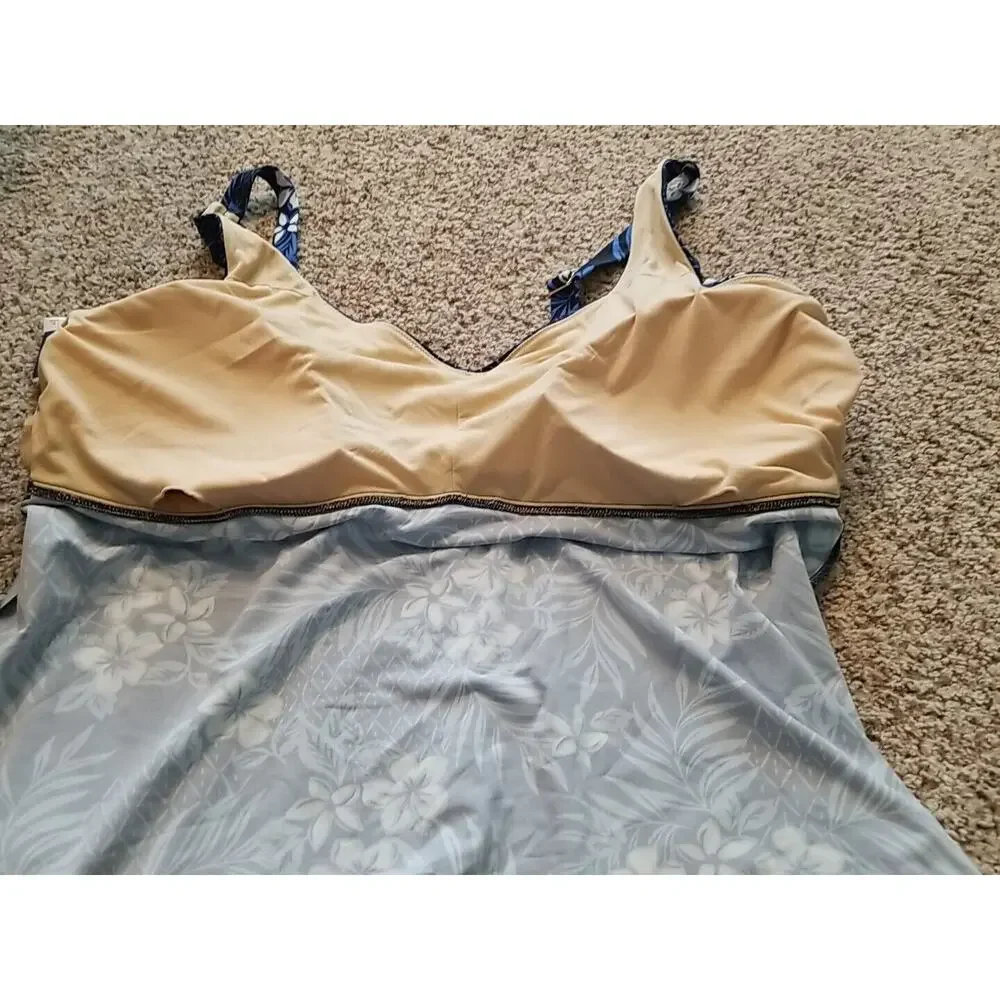 Swimsuits For‎ All Blue Floral Tankini Swim Top Size 26 Soft Cup Removable Pads